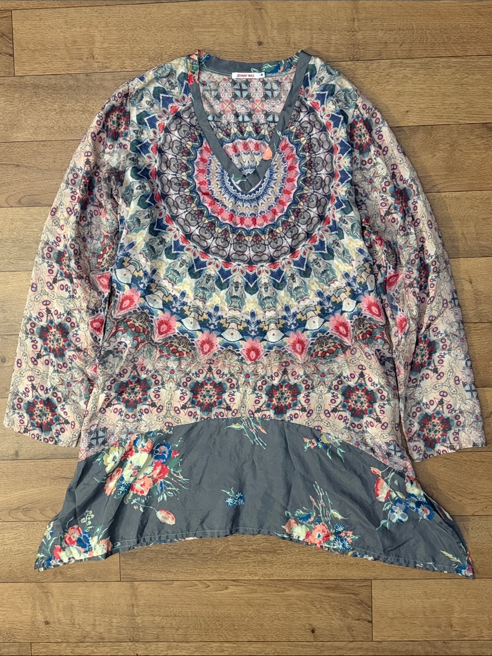 Johnny Was Size Medium Tunic Blouse/Mini Dress 100% Silk Abstract Floral Print M